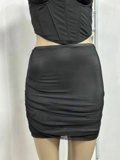 Pollera de microtul con forro y frunce lateral
