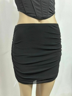Pollera de microtul con forro y frunce lateral - comprar online