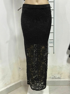 Pollera larga con encaje