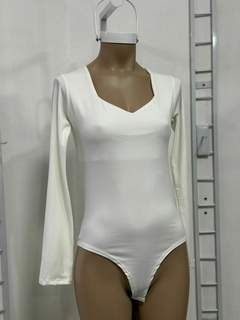 Body de modal cavado