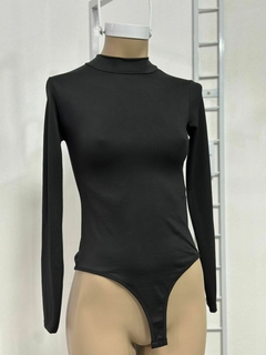 Body de lycra cuello alto