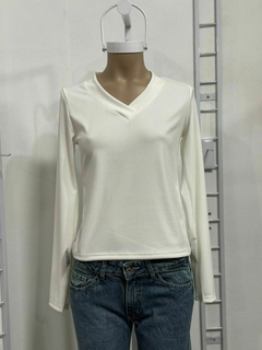 Camiseta mangas largas cuello en V - tienda online