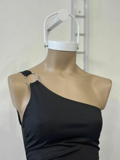 Vestido a un hombro con hebilla - comprar online