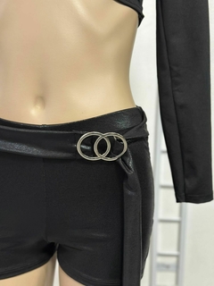 Short de lycra con cinto y hebilla incluida - comprar online