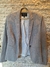 Blazer cinza na internet