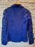Camisa azul com renda na internet
