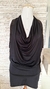 VESTIDO PRETO COM STRASS NAS MANGAS