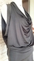 VESTIDO PRETO COM STRASS NAS MANGAS na internet