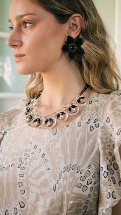 Collar Isis - Mamba Rosa