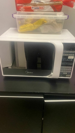 Microondas MIDEA - Com Defeito