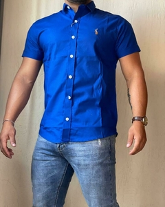 camisa de botones corta en internet