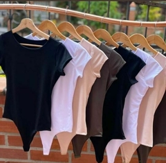 body cuello redondo