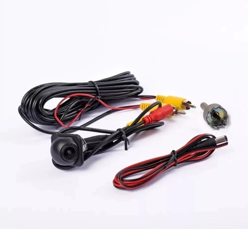 Camara de reversa Kube 022