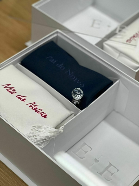 Caixa Cartonada com Tampa de Acrílico + Puxador + Gravação a Laser