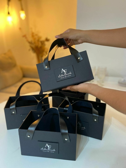 Caixa com Alça - comprar online