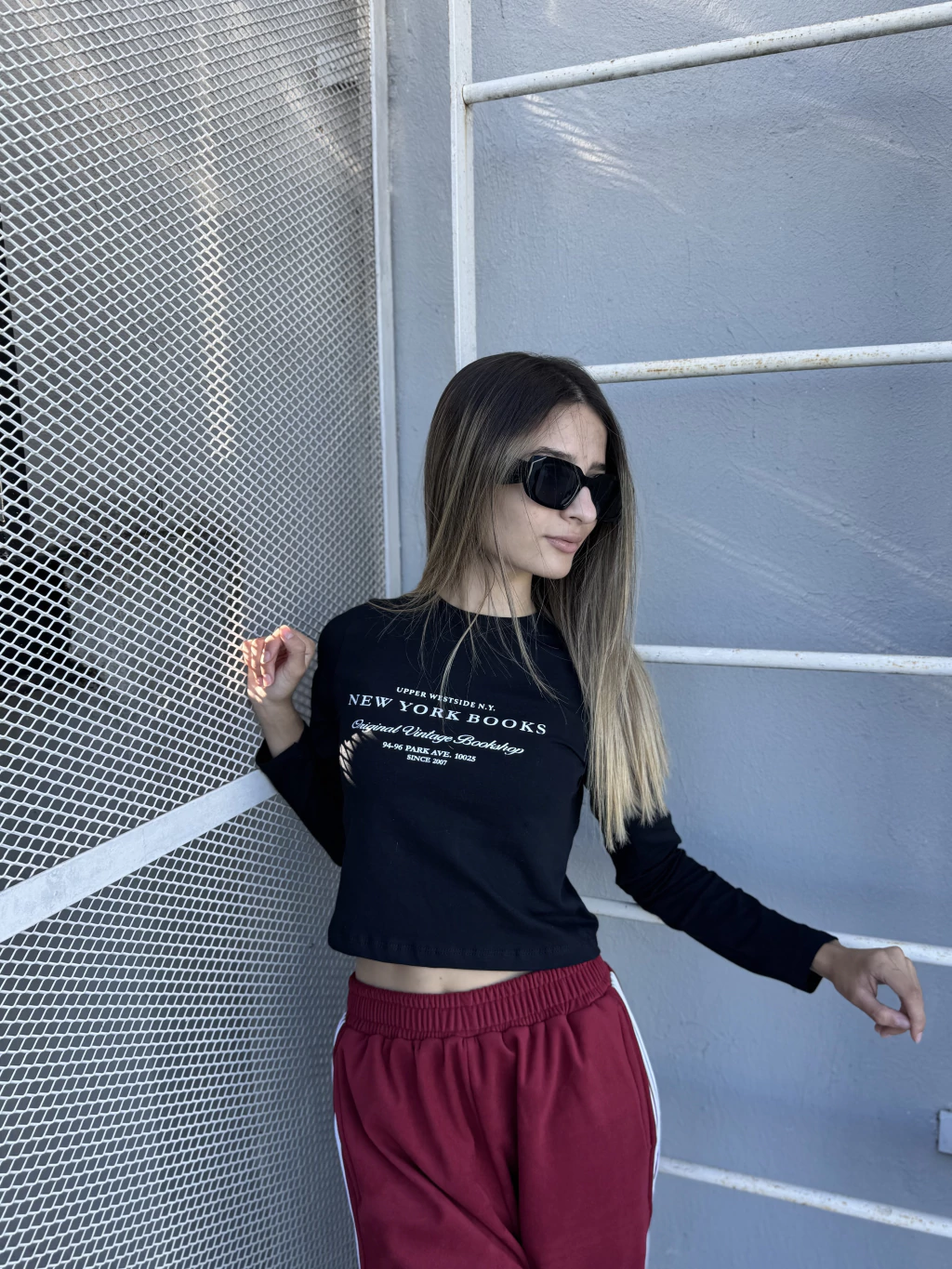 REMERA CROP M/L NY BOOKS