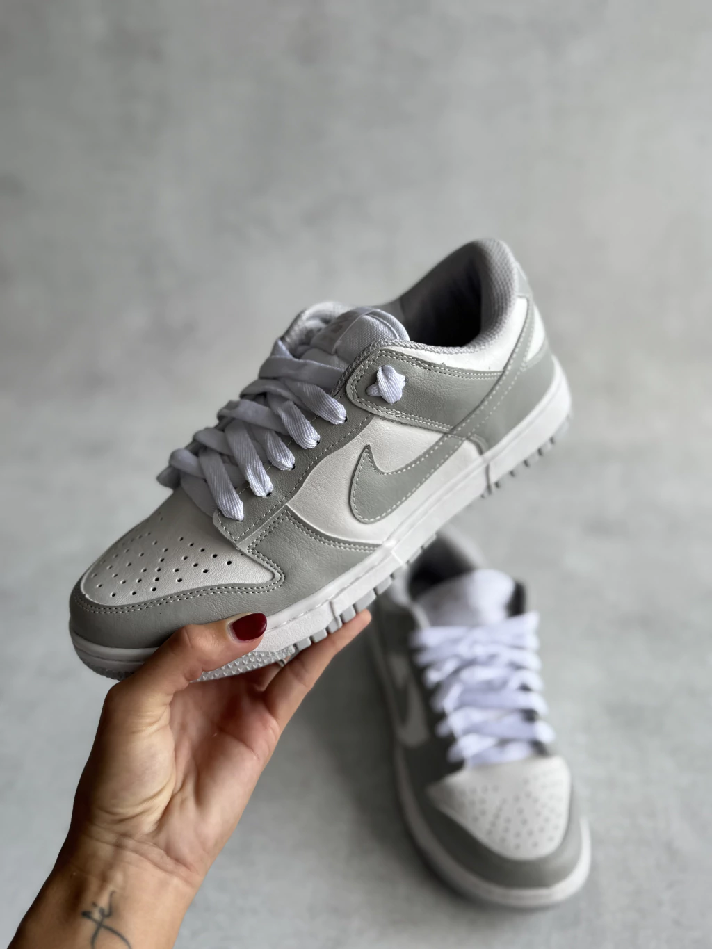 NIKE SB DUNK GREY