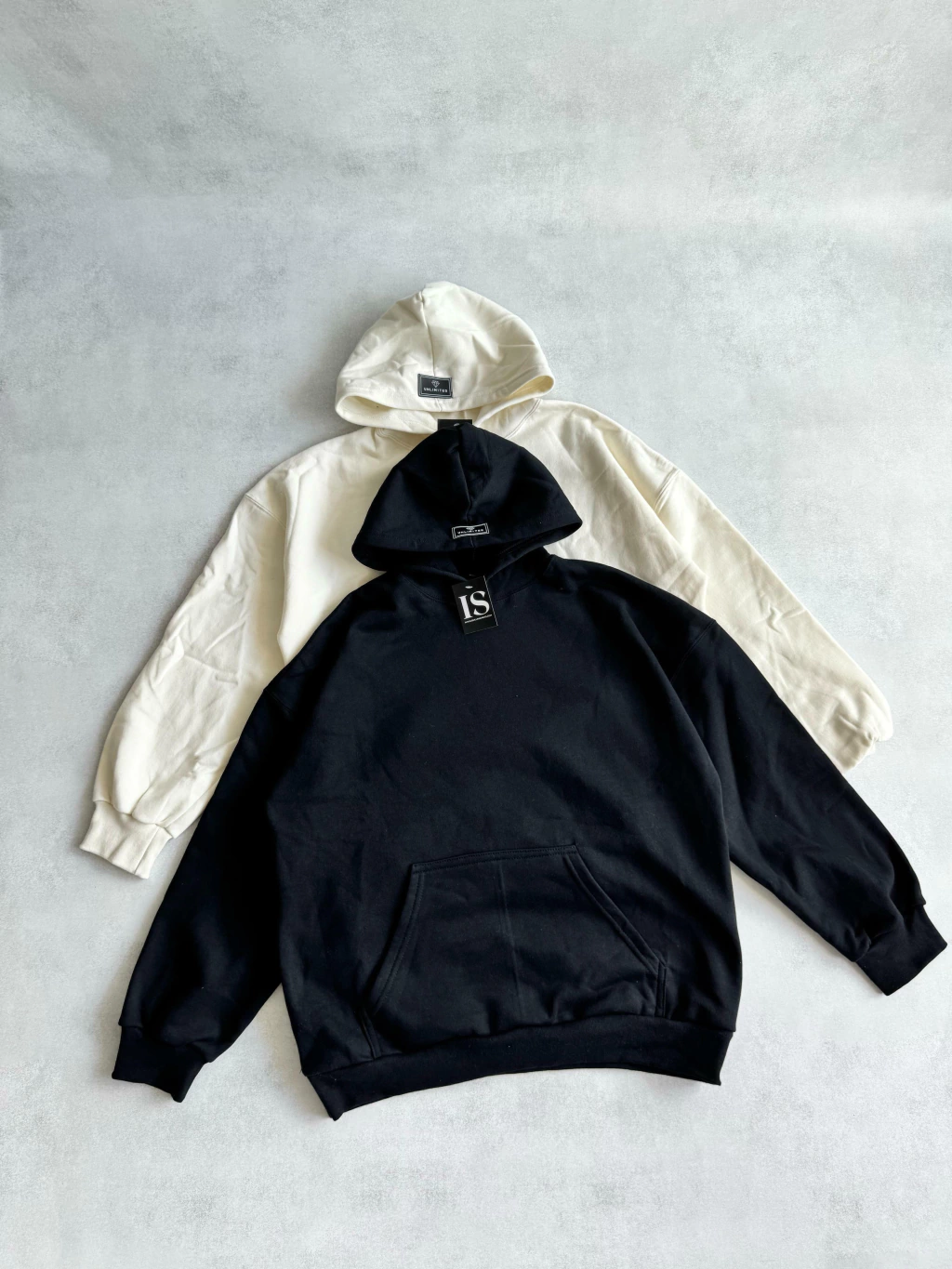 HOODIE OVER BASIC
