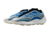 Tênis Yeezy Boost 700 na internet