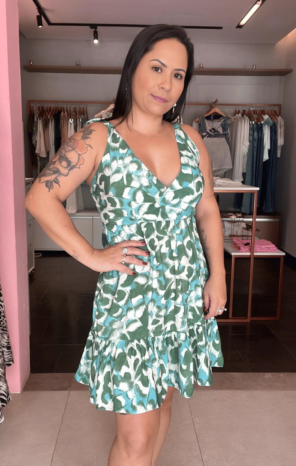 VESTIDO CURTO ESTAMPADO FRENTE ÚNICA