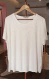 BLUSA MANGA CURTA VISCOSE PÉROLAS PLUS - Mira Chica