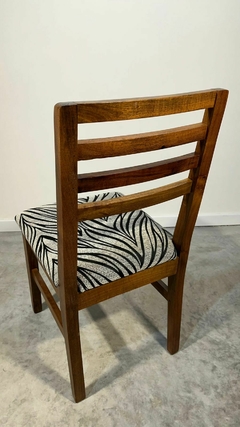 SILLA OLIVIA - CHENILLE ASEBRADA X2 - Muebleria El Pucho