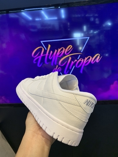 Nike Dunk Branco Branco na internet