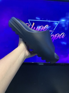 Yeezy Slide black