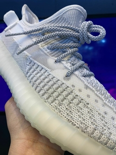 Imagem do Yeezy Boost 350 Branco Refletivo