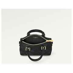 Louis Vuitton Speedy Nano en internet