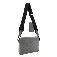 Louis Vuitton Messenger Duo Gray - comprar online