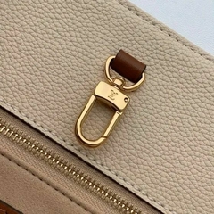 Imagen de Louis Vuitton OntheGo MM Monogram Empreinte Tote Bag Beige