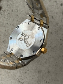 ROYAL OAK LADY