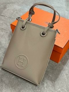Hermès Evelyne Amazone Clemence 16 Mini/TPM Noir - comprar online