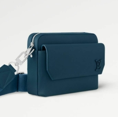 LOUIS VUITTON FAST LINE AEROGRAM BLUE en internet
