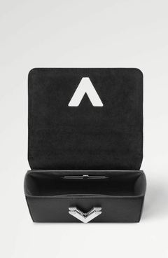 LOUIS VUITTON TWIST - LUXURY GIFT