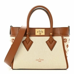 LOUIS VUITTON ON MY SIDE - comprar online