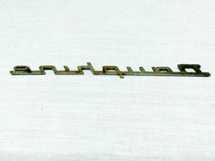 Insignia Emblema Renault Dauphine De Metal - comprar online