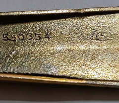 Antigua insignia Oldsmobile - POPURRI ONLINE
