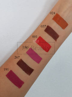 Labial en barra matte Ruby Rose en internet