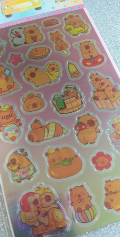 Stickers metalizados con textura - Capibara en internet