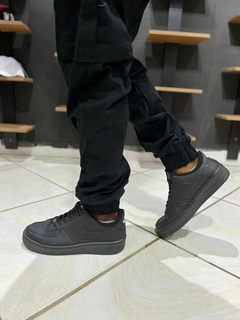 CALÇA CARGO JOGGER na internet