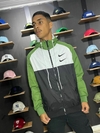 CORTA VENTO DOUBLE SWOOSH - VERDE