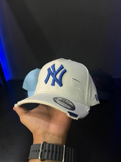 BONÉ NY DC DESTROYED na internet