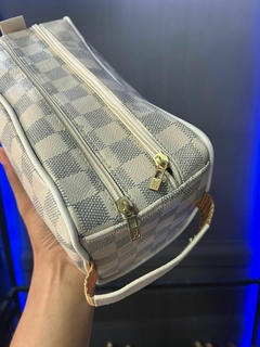 NECESSAIRE LV M - BEGE - loja online