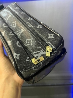 NECESSAIRE LV M - PRETA - loja online