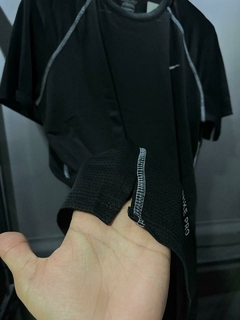 CAMISA NK DRY FIT - PRETA na internet
