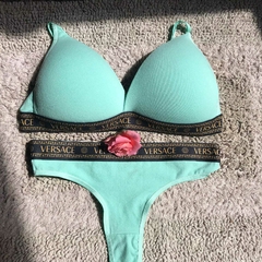 CONJUNTO VERSACE VERDE AGUA ARMADO