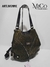 Mochila Cartera Ivonne - Negro/Tapa Detalles Dorados Reptil