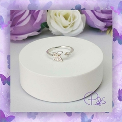 Anillo de mariposa